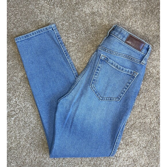 Hollister Denim - Hollister Ultra High Rise Mom Jeans Vintage Stretch 24x25 0S